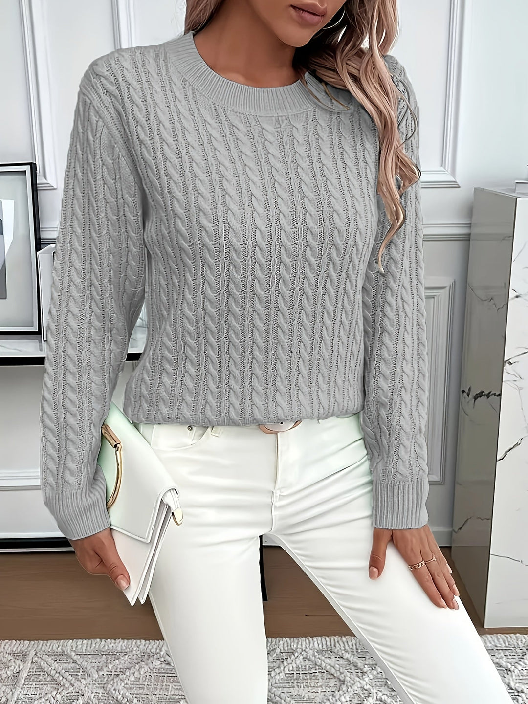 Fenwick | Women's Cable-Knit Round Neck Sweater